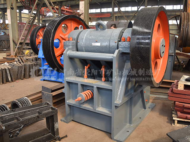 日处理700吨石英砂选矿设备